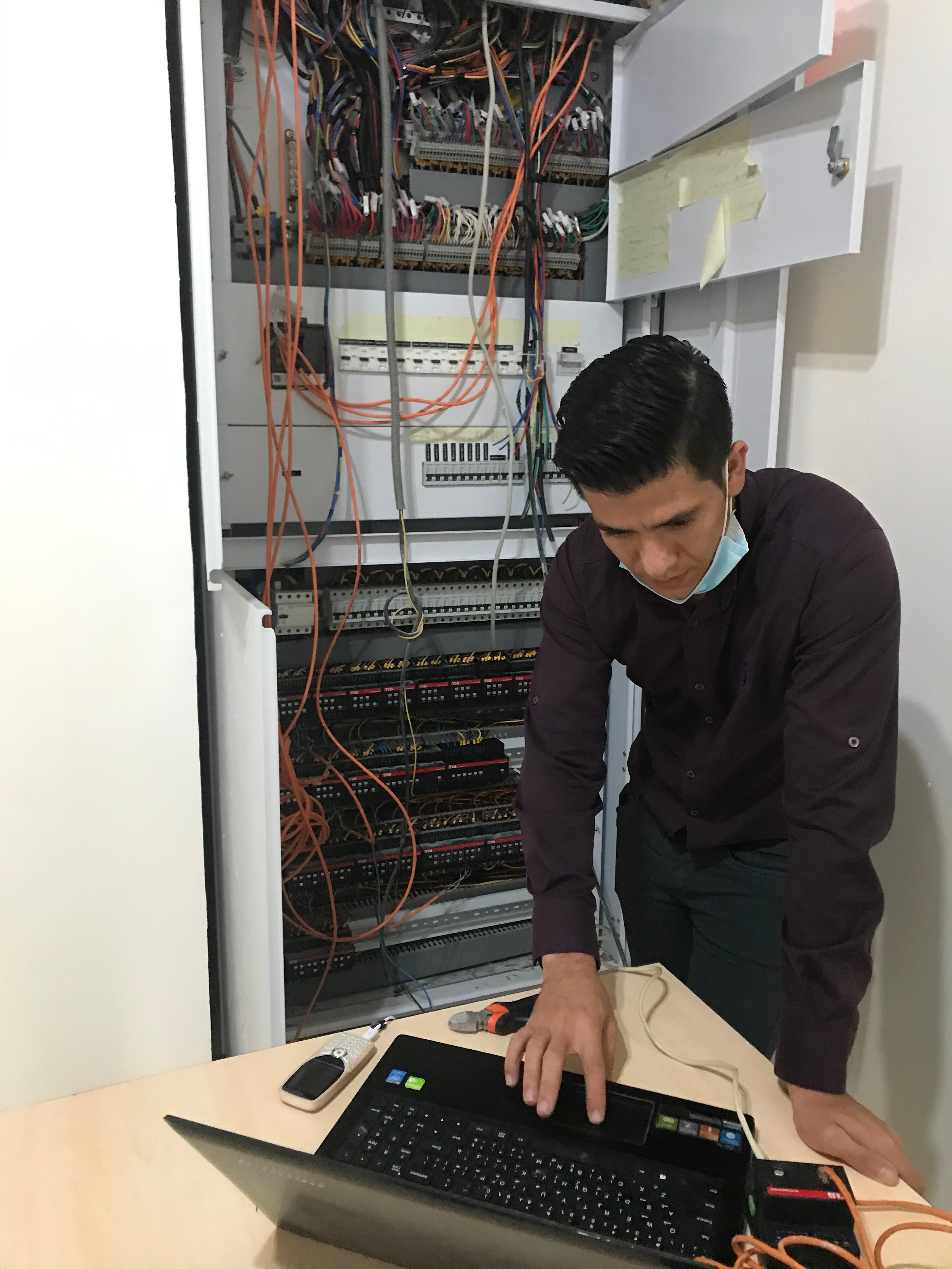 برج دوقلو کیش 4